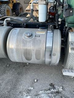 Freightliner Cascadia Right Fuel Tank for a Freightliner CASCADIA 125