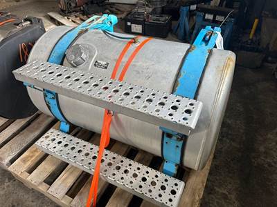 Freightliner Cascadia Right Fuel Tank