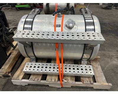 Freightliner Cascadia Right Fuel Tank for a Freightliner CASCADIA 126