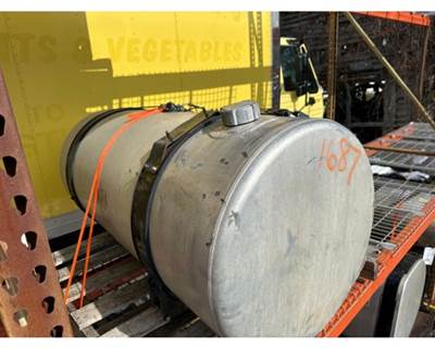Freightliner Cascadia Left Fuel Tank for a Freightliner CASCADIA 126