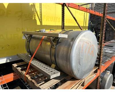 Freightliner Coronado Right Fuel Tank for a Freightliner CORONADO 132