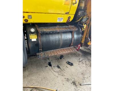 International 7600 Fuel Tank