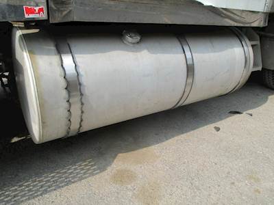 International 9900i Left Fuel Tank