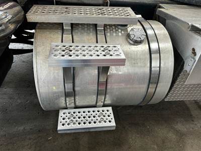 International 9900i Left Fuel Tank