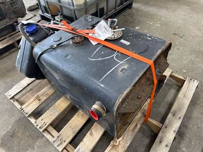 Isuzu NQR Fuel Tank