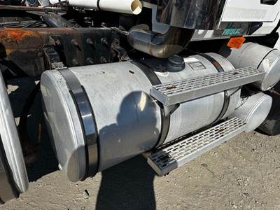 Mack Granite CV713 Right Fuel Tank for a Mack CV713 GRANITE