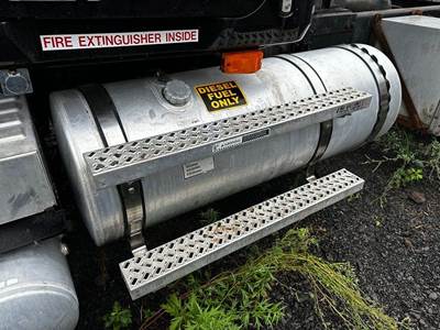 Mack Granite GU713 Fuel Tank for a Mack GU713