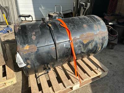 Mack Vision CXN612 Fuel Tank for a Mack CXN612