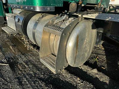 Peterbilt 389 Left Fuel Tank