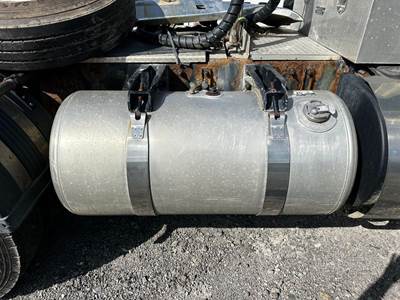 Peterbilt 389 Right Fuel Tank