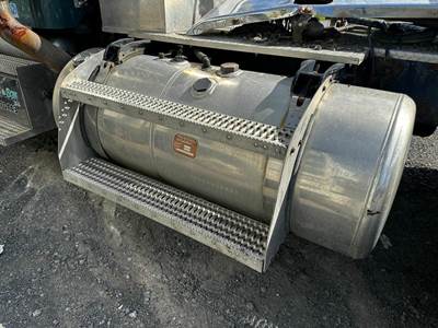Peterbilt 389 Left Fuel Tank