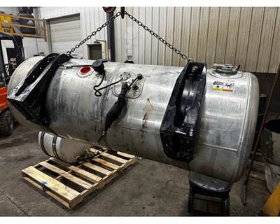 Peterbilt 389 Right Fuel Tank