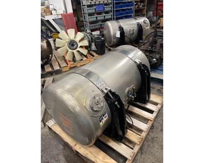 Peterbilt 389 Left Fuel Tank