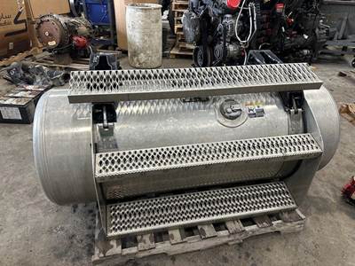 Peterbilt 579 Left Fuel Tank