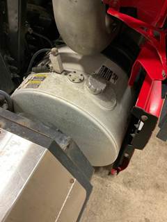 Volvo VNL Right Fuel Tank