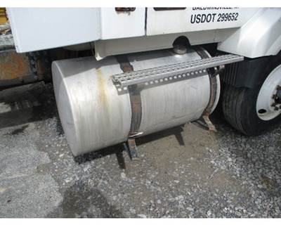 Volvo VNL Right Fuel Tank