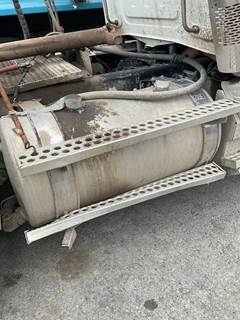 Western Star 4900SA Right Fuel Tank for a Western Star Trucks 4900 SA