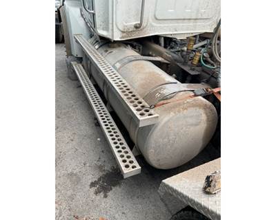 Western Star 4900SA Left Fuel Tank for a Western Star Trucks 4900 SA
