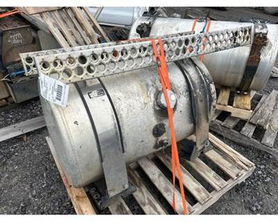 Western Star 4900SA Left Fuel Tank for a Western Star Trucks 4900 SA