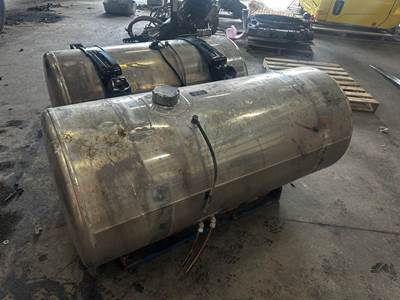 Western Star 49X Left Fuel Tank for a Western Star Trucks 49X