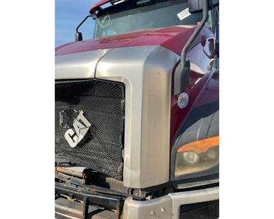 2015 Caterpillar CT660 Left Stainless Grille