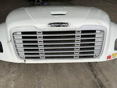 Freightliner M2 106 Grille
