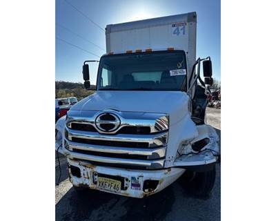 Hino L6 Grille