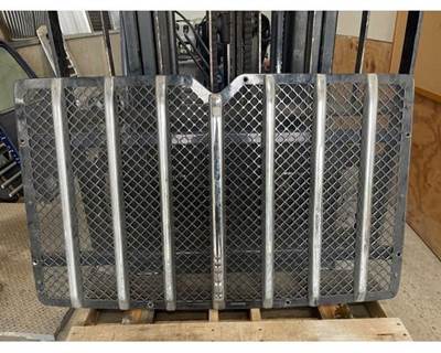 International HX520 Grille