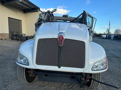 Kenworth T370 Grille
