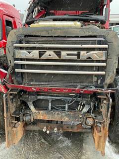 Mack Granite GU713 Grille for a Mack GU713