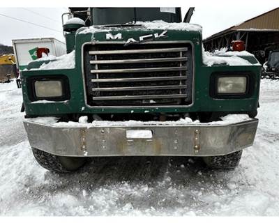 Mack RD688S Grille