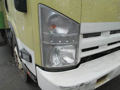 Isuzu NPR Right Headlight Assembly