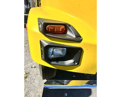 Mack MD Right Headlight Assembly