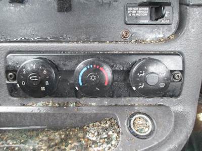 Freightliner Cascadia Heater / AC Temp Control for a Freightliner CASCADIA 125