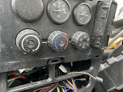 Freightliner Cascadia Heater / AC Temp Control for a Freightliner CASCADIA 113
