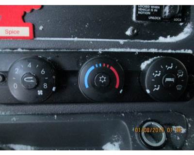 2014 Freightliner Cascadia Heater/AC Temp Control with Bunk