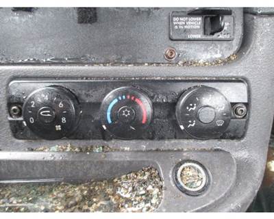 2012 Freightliner Cascadia 125 Heater / AC Temp Control, Day Cab