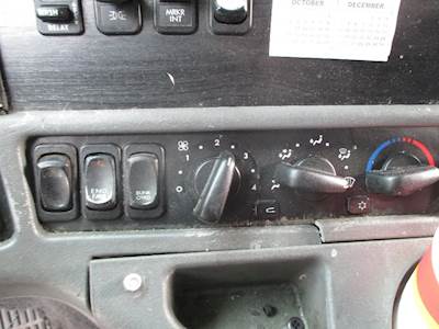 Freightliner Columbia 120 Heater / AC Temp Control