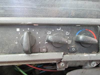 Freightliner Columbia 120 Heater / AC Temp Control