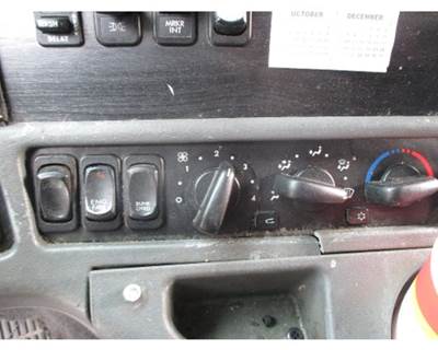 Freightliner Columbia 120 Heater / AC Temp Control