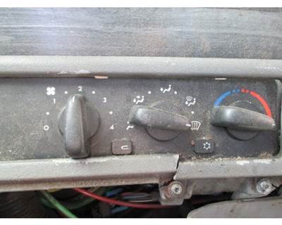 Freightliner Columbia 120 Heater / AC Temp Control