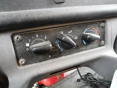 Freightliner M2 106 Heater / AC Temp Control