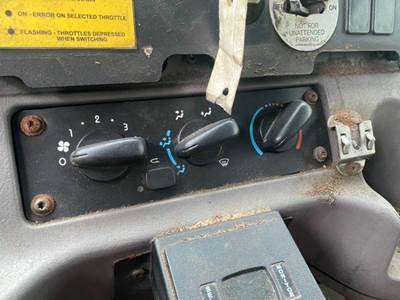 Freightliner M2 106 Heater / AC Temp Control