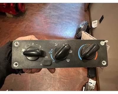 Freightliner M2 106 Heater / AC Temp Control
