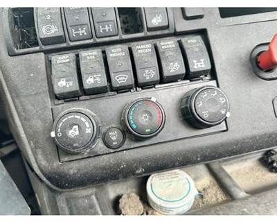 International HX520 Heater / AC Temp Control