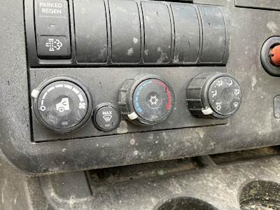 International LT625 Heater / AC Temp Control