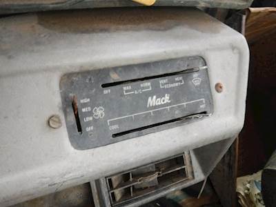 Mack RD690S Heater / AC Temp Control
