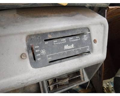 Mack RD690S Heater / AC Temp Control