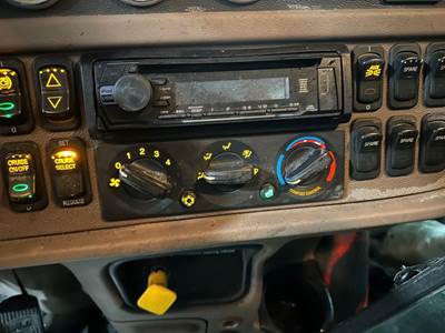 Peterbilt 389 Heater / AC Temp Control