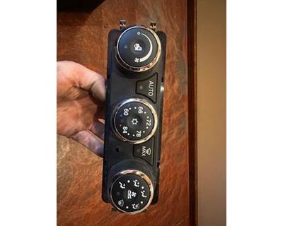 Peterbilt 567 Heater / AC Temp Control